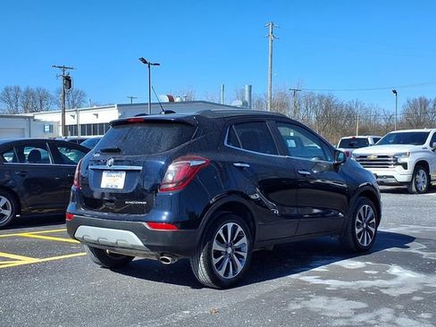 Used 2021 Buick Encore Preferred image 2