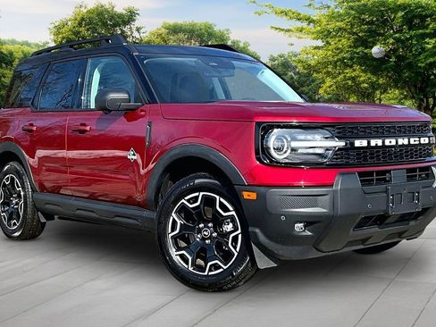 Certified 2025 Ford Bronco Sport Outer Banks w/ Outer Banks Tech Package+ image 1