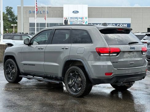 Used 2020 Jeep Grand Cherokee Laredo AWD/4WD image 27