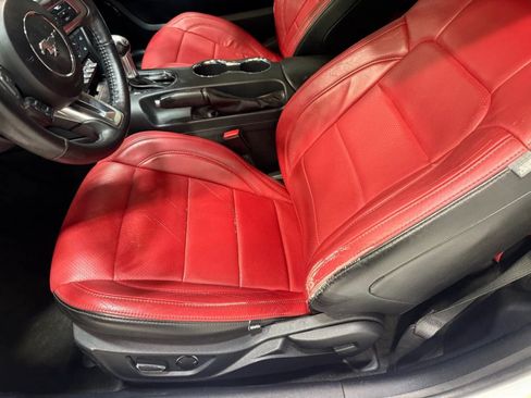 Used 2017 Ford Mustang Premium image 13