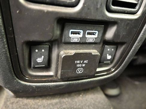 Used 2022 Dodge Durango R/T RWD image 24