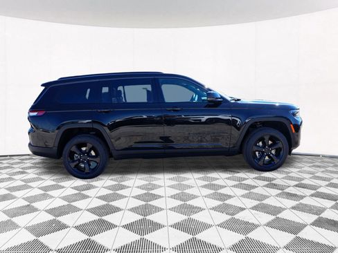 New 2026 Jeep Grand Cherokee L Limited w/ Limited Altitude Package AWD/4WD image 11