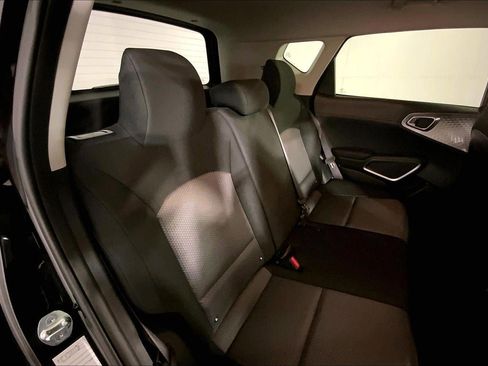 Used 2025 Kia Soul LX image 22