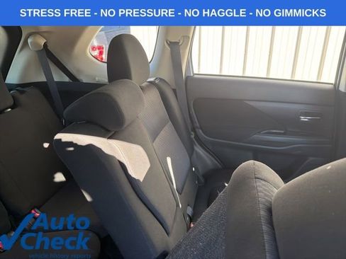 Used 2014 Mitsubishi Outlander ES image 31