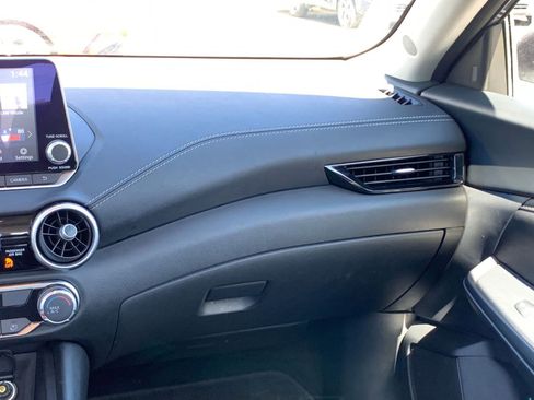 Used 2025 Nissan Sentra SV image 34