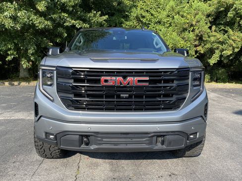 Used 2025 GMC Sierra 1500 Elevation w/ Elevation Premium Package AWD/4WD image 3