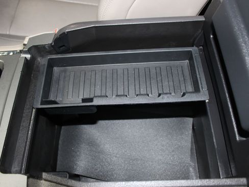 Used 2018 Ford Expedition Max XLT w/ Equipment Group 202A image 18