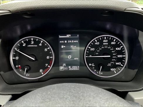 Used 2024 Subaru Crosstrek 2.0i Premium AWD/4WD image 13