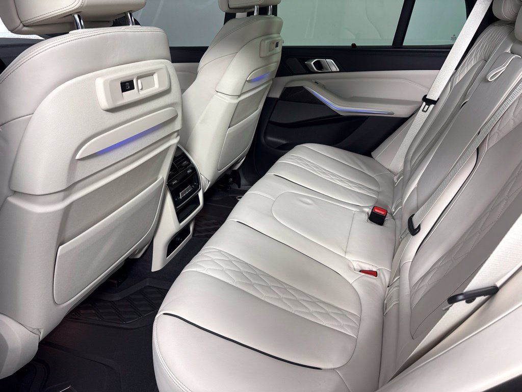 Used 2023 BMW X5 M50i w/ Executive Package AWD/4WD image 18