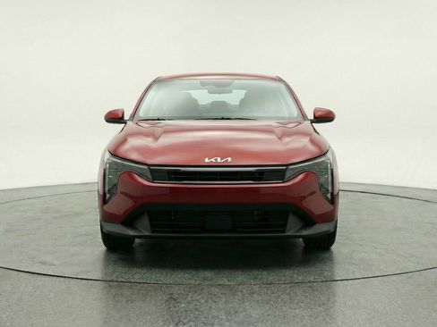 Used 2025 Kia K4 FWD image 2
