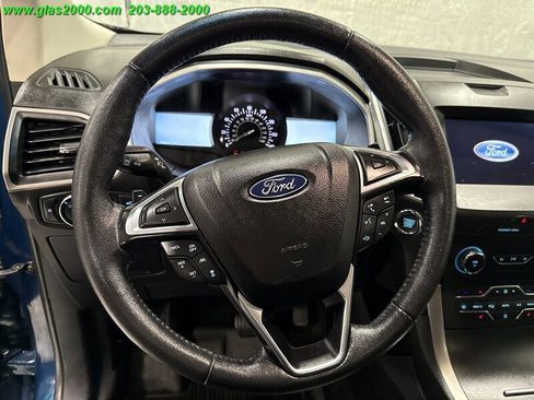 Used 2020 Ford Edge SEL w/ Convenience Package image 4