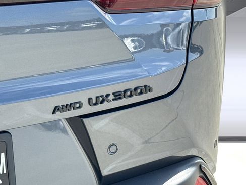 New 2026 Lexus UX 300h AWD image 18