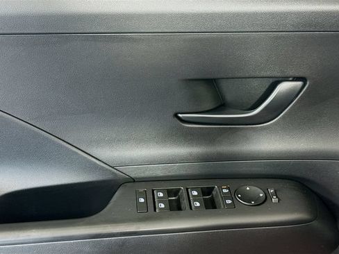Used 2024 Hyundai Kona SEL AWD/4WD image 13