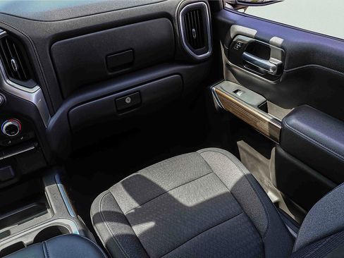 Used 2021 Chevrolet Silverado 1500 LT Trail Boss w/ Bed Protection Package AWD/4WD image 17