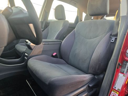 Used 2012 Toyota Prius V Three image 10