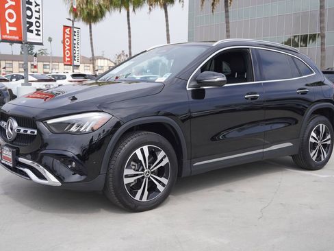 Used 2025 Mercedes-Benz GLA 250 image 4