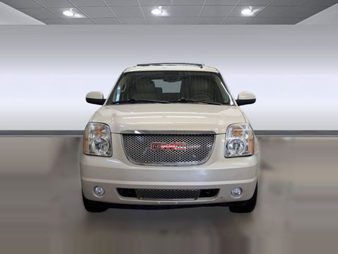 Used 2013 GMC Yukon Denali image 6