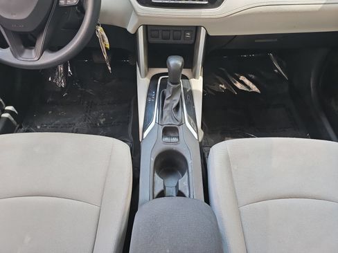 Used 2022 Toyota Corolla Cross L FWD image 31