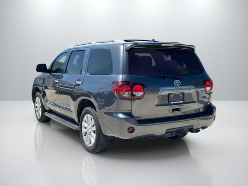 Used 2019 Toyota Sequoia Platinum RWD image 7