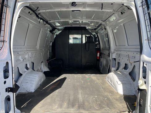 Used 2013 Ford E-150 and Econoline 150 image 11