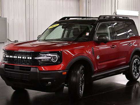 Used 2025 Ford Bronco Sport Outer Banks w/ Outer Banks Tech Package+ image 3