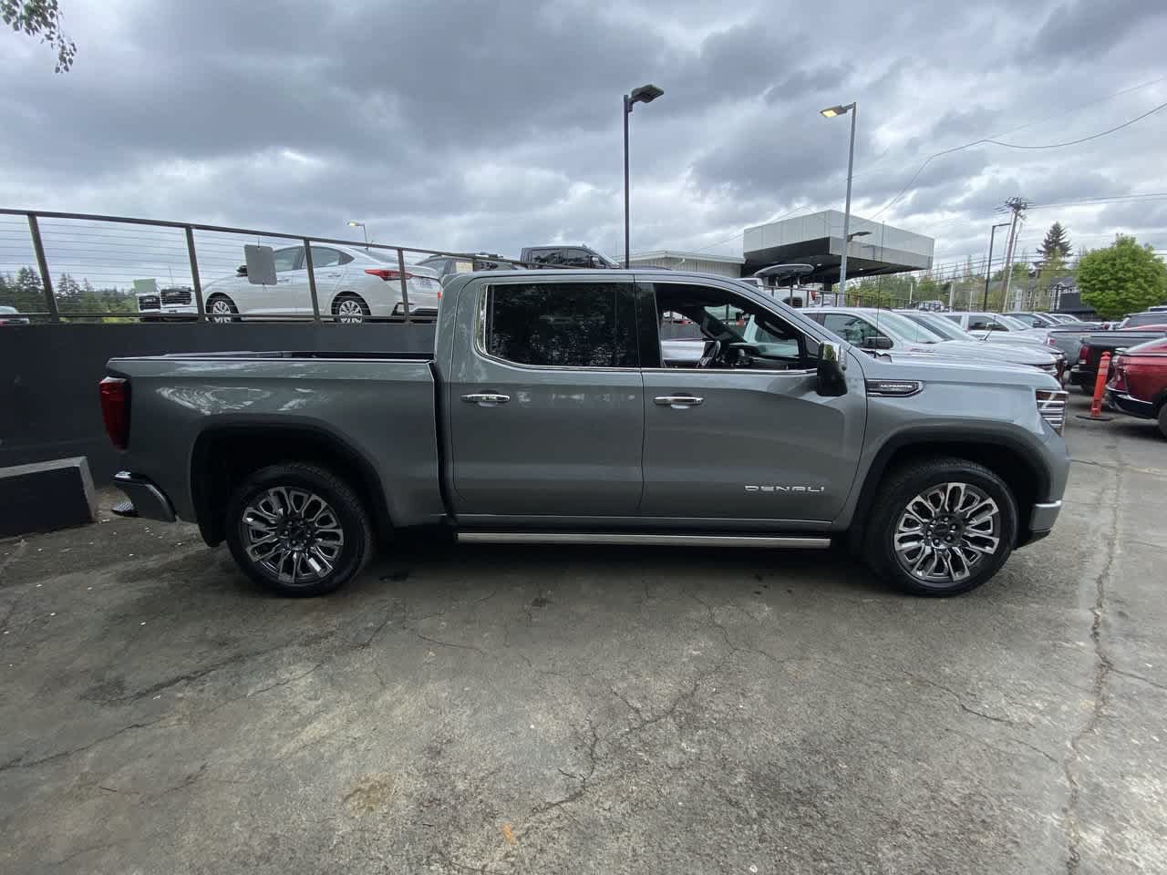Used 2024 GMC Sierra 1500 Denali Ultimate AWD/4WD image 7