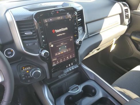 New 2026 RAM 1500 Big Horn AWD/4WD image 18