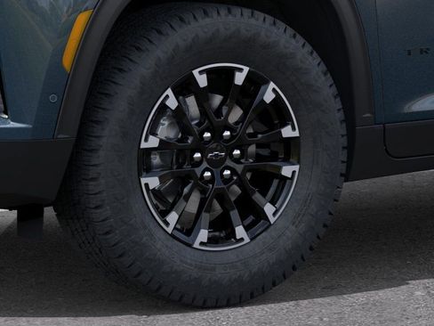 New 2026 Chevrolet Traverse Z71 w/ Enhanced Driving Package image 9