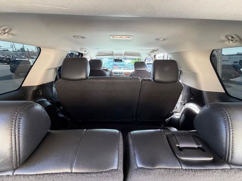 Used 2014 Chevrolet Tahoe LT RWD image 18