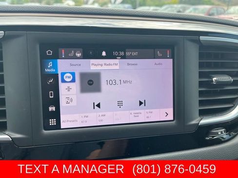 Used 2022 Chrysler Voyager LX FWD image 20
