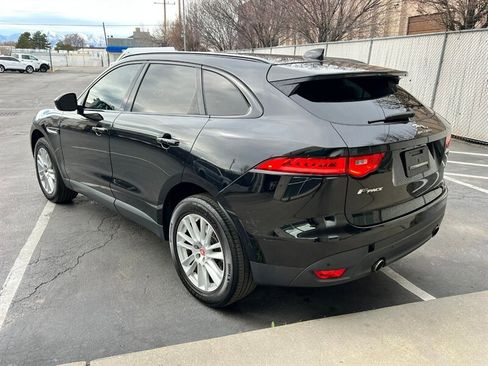Used 2017 Jaguar F-PACE Prestige image 5
