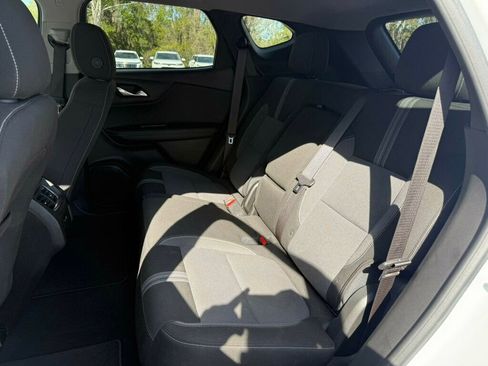 Used 2025 Chevrolet Blazer LT image 8