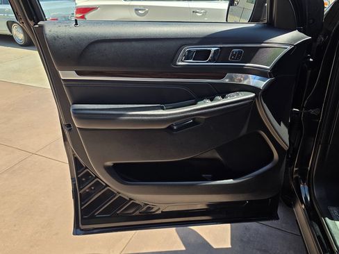 Used 2018 Ford Explorer Limited FWD image 25