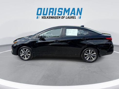 Used 2025 Nissan Versa SV w/ Trunk Package FWD image 5