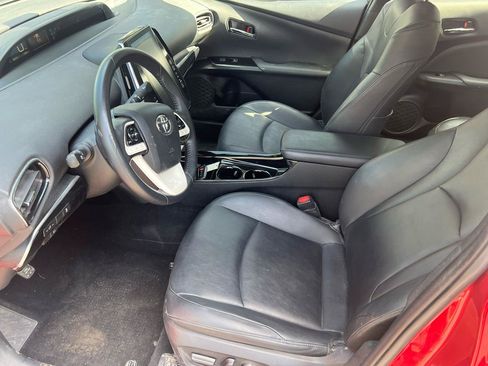 Used 2018 Toyota Prius Prime Premium FWD image 9