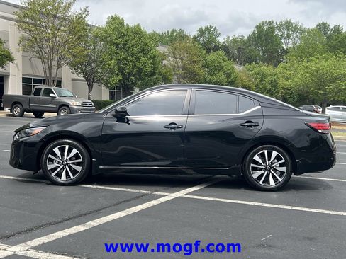 Used 2025 Nissan Sentra SV w/ SV Premium Package image 25