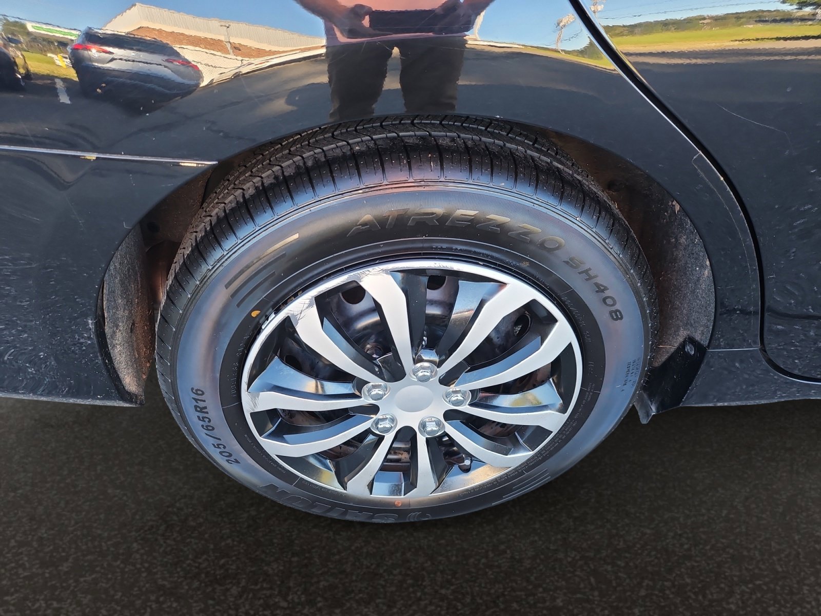 Used 2017 Toyota Camry LE FWD image 40