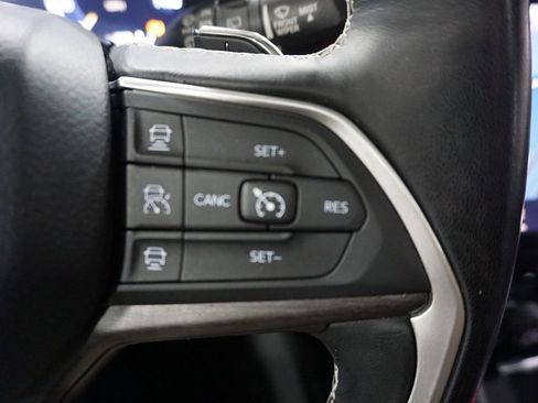 Used 2021 Jeep Grand Cherokee L Limited w/ Luxury Tech Group II image 9