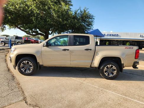 Used 2022 Chevrolet Colorado Z71 AWD/4WD image 4