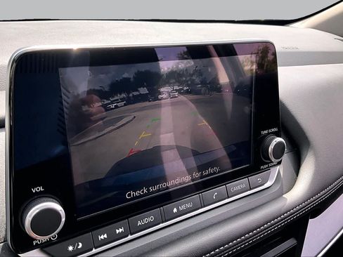 Used 2026 Nissan Rogue SV FWD image 25