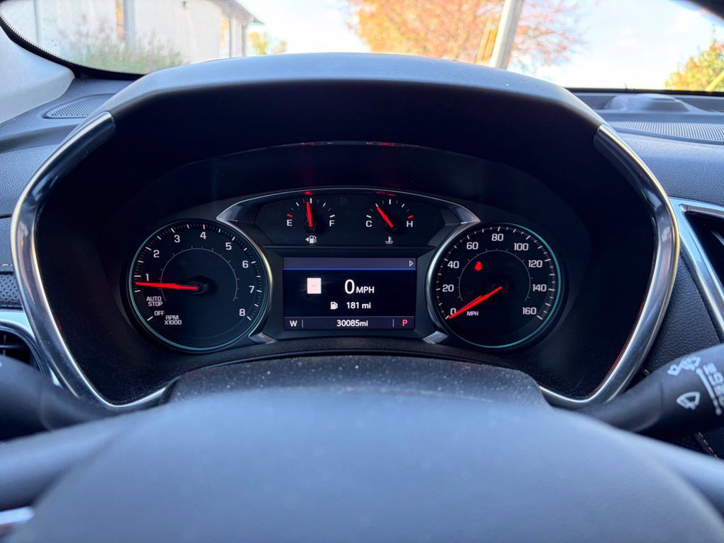 Used 2023 Chevrolet Equinox Premier AWD/4WD image 12