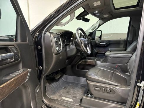 Used 2022 GMC Sierra 2500 Denali w/ Denali Ultimate Package image 11
