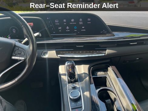 Used 2022 Cadillac Escalade Sport w/ Touring Package AWD/4WD image 22