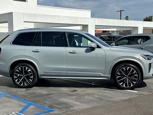 New 2026 Volvo XC90 B6 Plus image 4