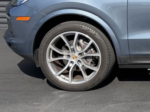 Used 2019 Porsche Cayenne AWD/4WD image 12