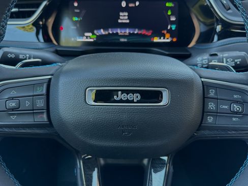 New 2023 Jeep Grand Cherokee Trailhawk image 23