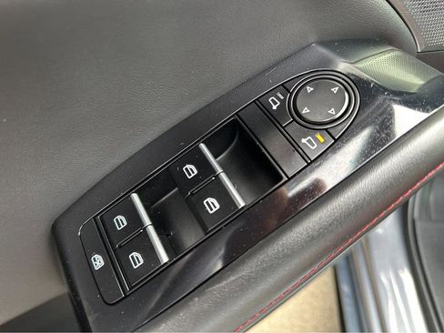 Used 2023 MAZDA MAZDA3 s image 36
