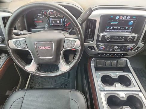 Used 2018 GMC Sierra 2500 SLT w/ Duramax Plus Package AWD/4WD image 11