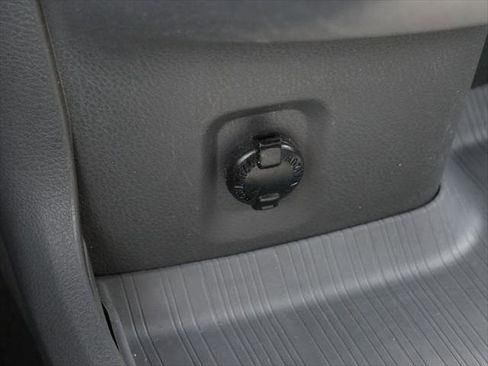 Certified 2024 Toyota Sienna XLE FWD image 29
