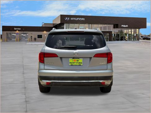 Used 2017 Honda Pilot Elite image 9